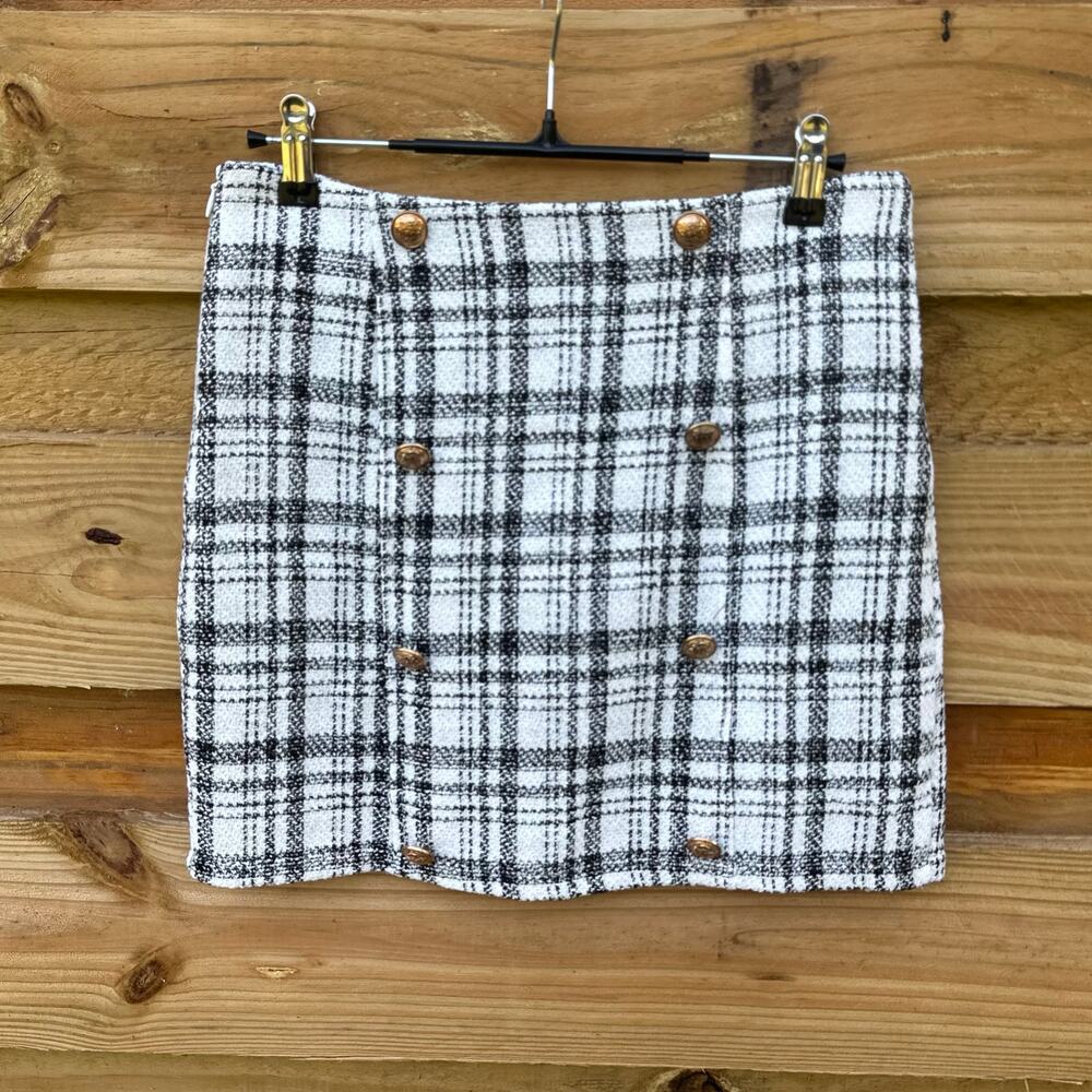 White & Black Plaid Tweed Mini Skirt, Gold Buttons, Side Zip, Size S